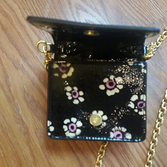 Small Tory Burch purse - Picture 9 of 15